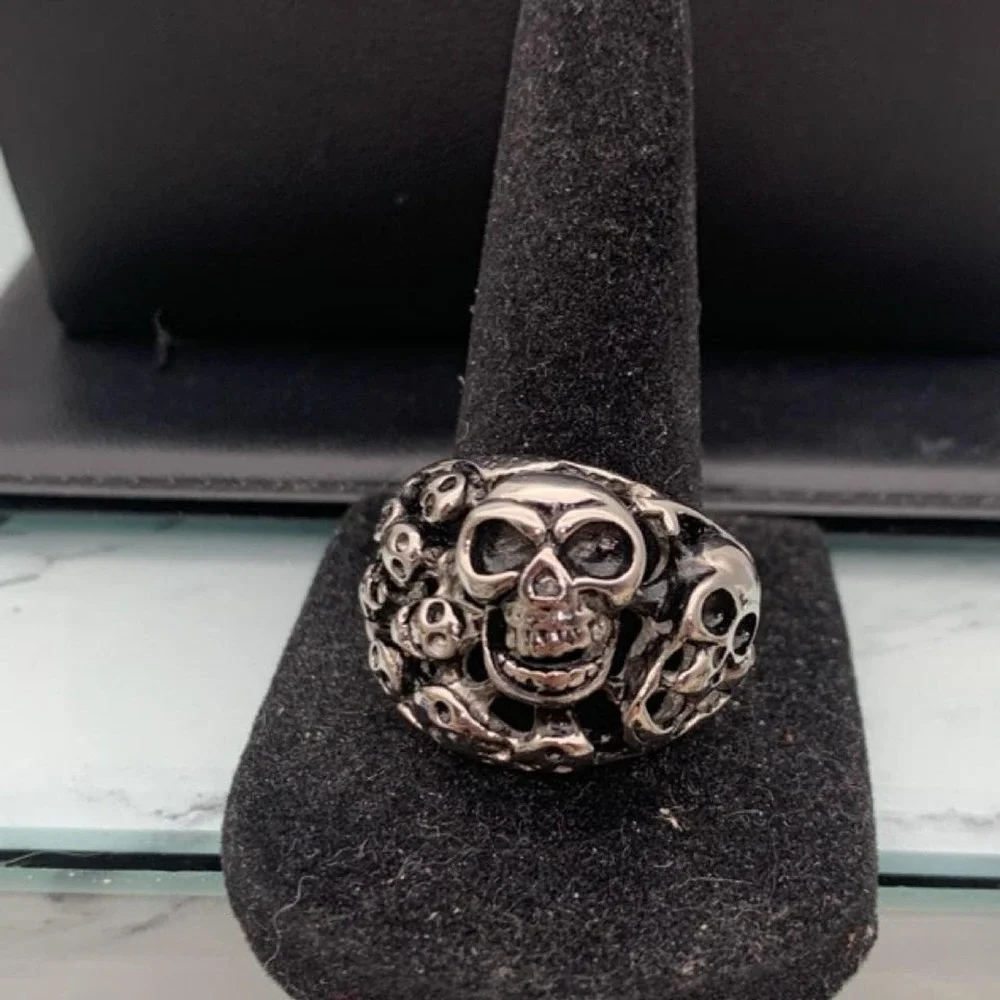 Mens silver tone skull ring